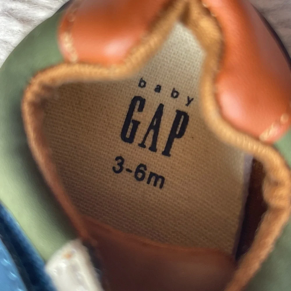 Baby Gap NWT baby sneaker loafer shoes